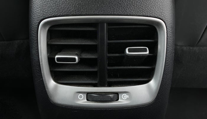 2020 Hyundai VENUE SX 1.0 (O) TURBO, Petrol, Manual, 12,097 km, Rear AC Vents