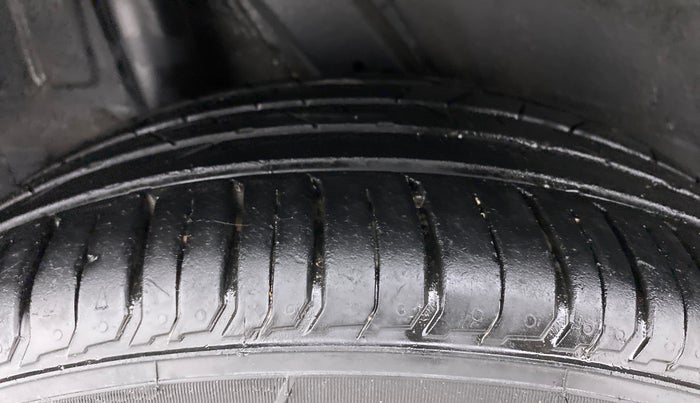 2020 Hyundai VENUE SX 1.0 (O) TURBO, Petrol, Manual, 12,097 km, Right Rear Tyre Tread