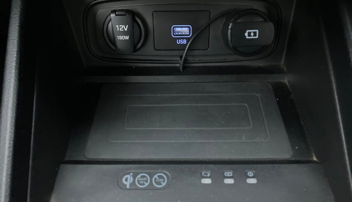 2020 Hyundai VENUE SX 1.0 (O) TURBO, Petrol, Manual, 12,097 km, Wireless Charger