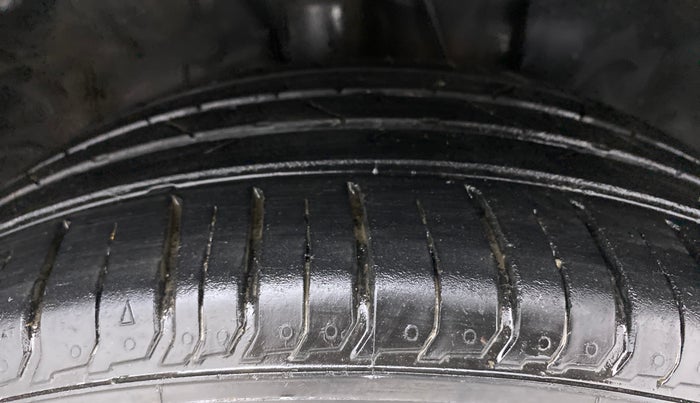 2020 Hyundai VENUE SX 1.0 (O) TURBO, Petrol, Manual, 12,097 km, Right Front Tyre Tread