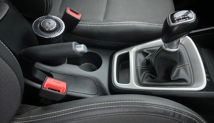 2020 Hyundai VENUE SX 1.0 (O) TURBO, Petrol, Manual, 12,097 km, Gear Lever