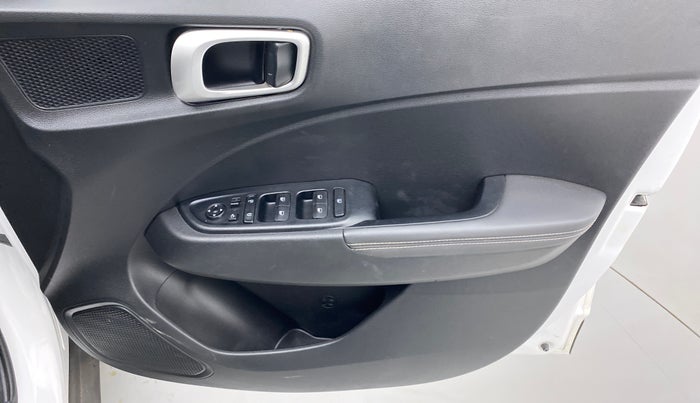 2020 Hyundai VENUE SX 1.0 (O) TURBO, Petrol, Manual, 12,097 km, Driver Side Door Panels Control