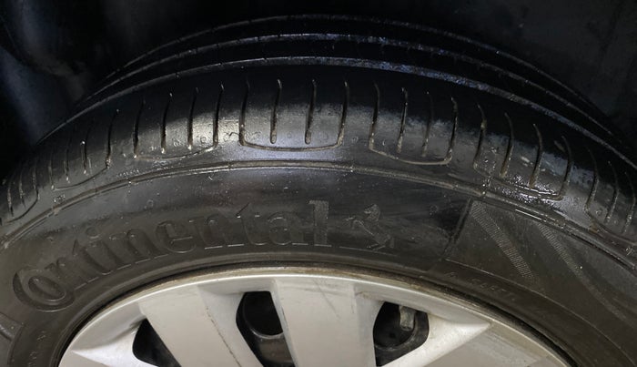 2016 Volkswagen Ameo COMFORTLINE 1.2L, Petrol, Manual, 43,710 km, Right Rear Tyre Tread