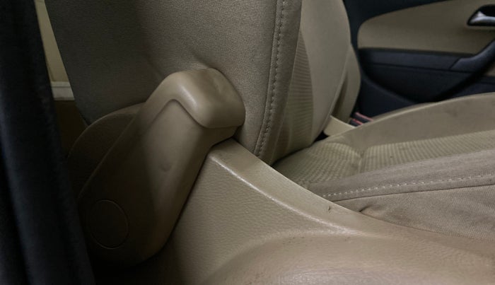 2016 Volkswagen Ameo COMFORTLINE 1.2L, Petrol, Manual, 43,710 km, Driver Side Adjustment Panel