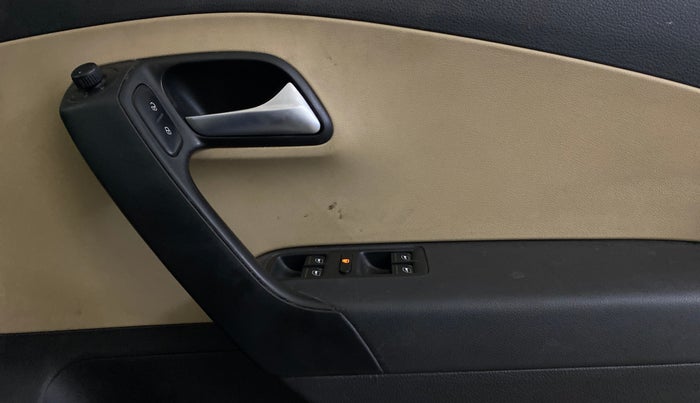 2016 Volkswagen Ameo COMFORTLINE 1.2L, Petrol, Manual, 43,710 km, Driver Side Door Panels Control