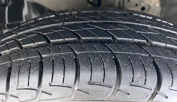 2017 Honda Amaze 1.2 SMT I VTEC, Petrol, Manual, 11,836 km, Left Front Tyre Tread