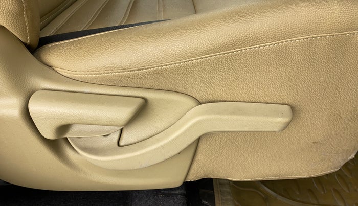 2017 Honda Amaze 1.2 SMT I VTEC, Petrol, Manual, 11,836 km, Driver Side Adjustment Panel