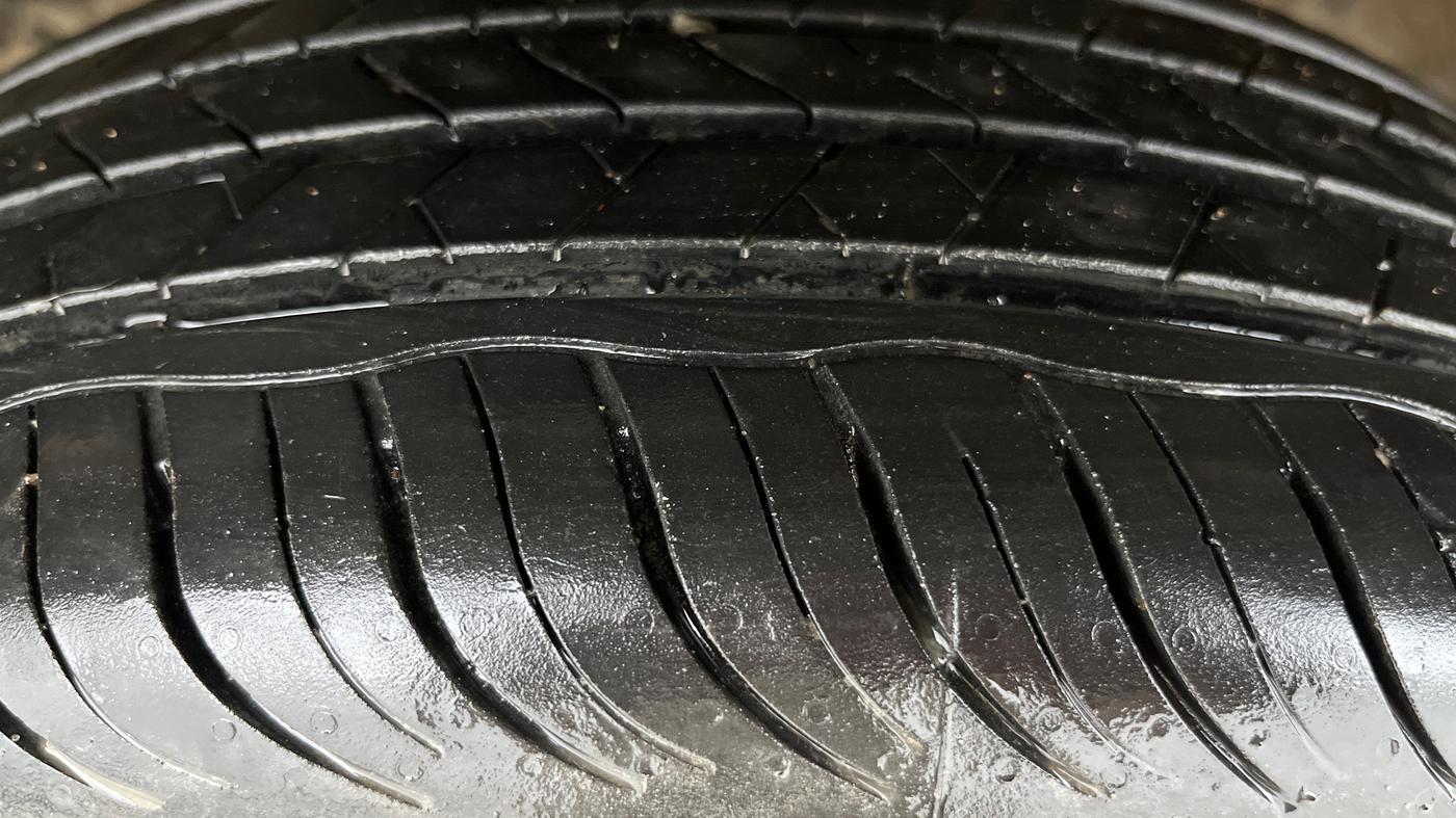 2023 Maruti FRONX DELTA PLUS 1.2L AGS, Petrol, Automatic, 69,223 km, Left Front Tyre Tread