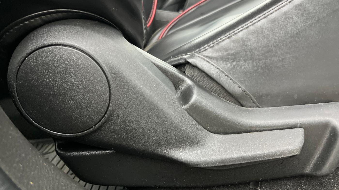 2023 Maruti FRONX DELTA PLUS 1.2L AGS, Petrol, Automatic, 69,223 km, Driver Side Adjustment Panel