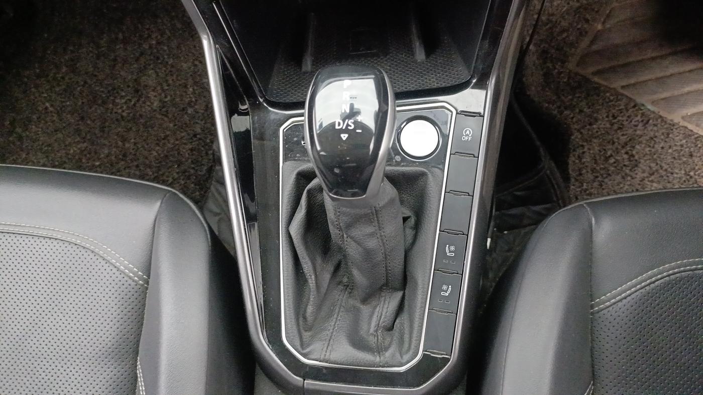 2022 Volkswagen VIRTUS GT PLUS TSI 1.5 EVO DSG, Petrol, Automatic, 80,893 km, Gear Lever