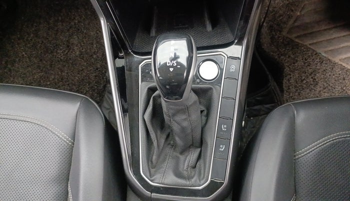2022 Volkswagen VIRTUS GT PLUS TSI 1.5 EVO DSG, Petrol, Automatic, 80,115 km, Gear Lever