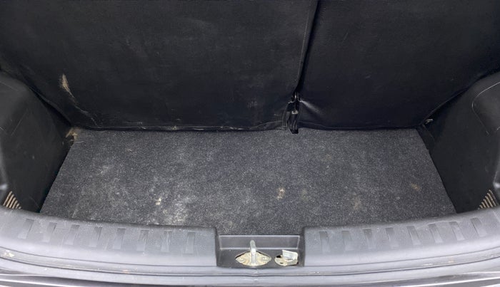 2017 Maruti Swift VXI, Petrol, Manual, 69,895 km, Boot Inside