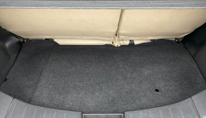 2017 Maruti Wagon R 1.0 VXI OPT, Petrol, Manual, 21,177 km, Boot Inside