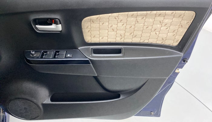 2017 Maruti Wagon R 1.0 VXI OPT, Petrol, Manual, 21,177 km, Driver Side Door Panels Control