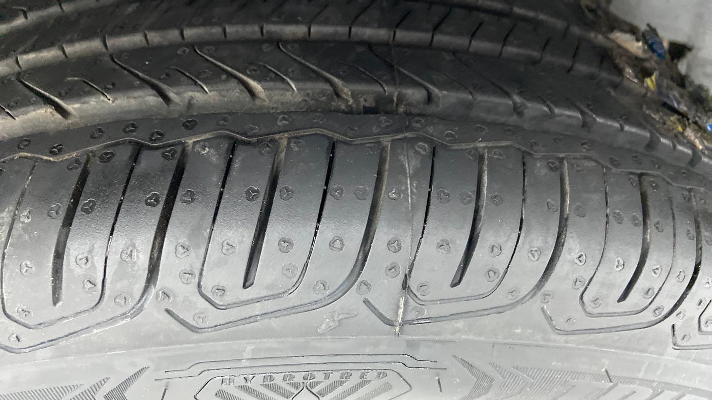2015 Hyundai Elite i20 SPORTZ (O) 1.4, Diesel, Manual, 66,266 km, Right Rear Tyre Tread