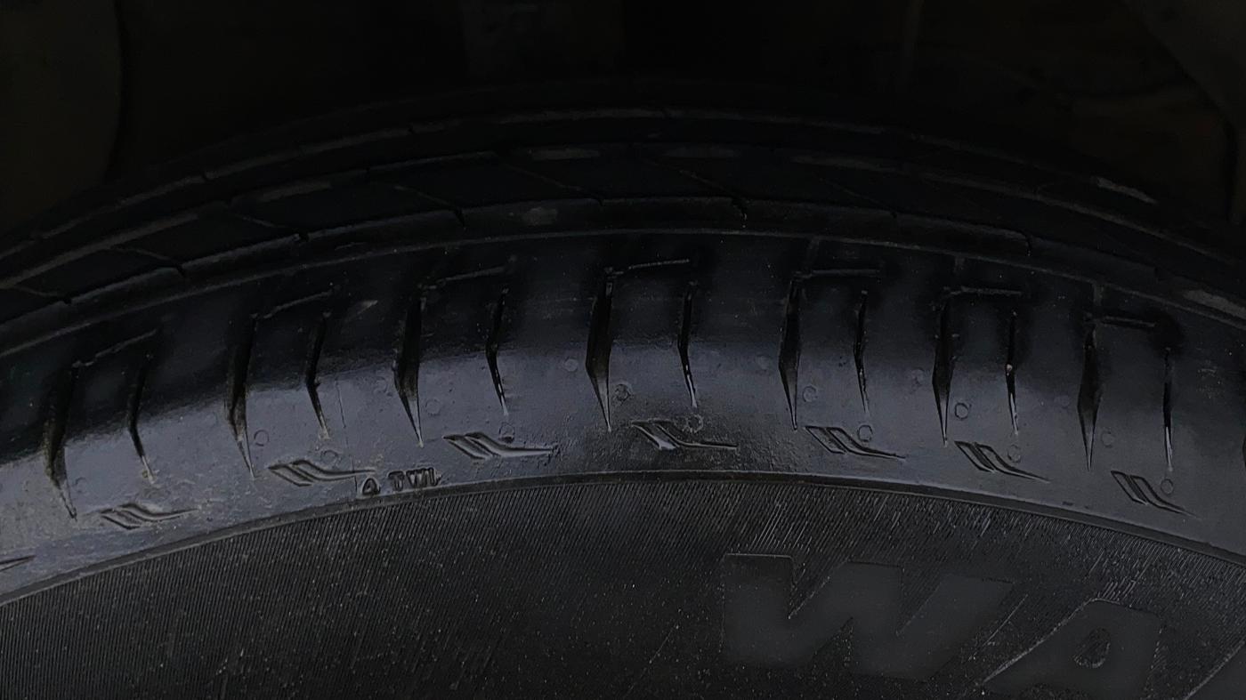 2023 Maruti BREZZA ZXI S-CNG, CNG, Manual, 1,29,749 km, Right Front Tyre Tread