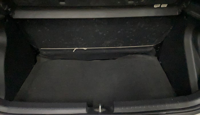 2015 Hyundai Elite i20 MAGNA 1.2, Petrol, Manual, 70,135 km, Boot Inside