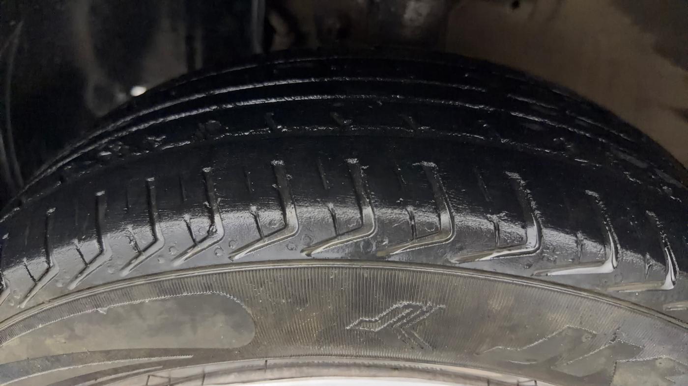 2019 Maruti New Wagon-R LXI CNG 1.0, CNG, Manual, 65,586 km, Left Front Tyre Tread