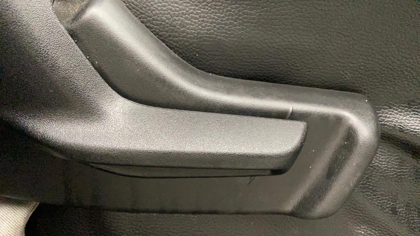 2022 Maruti IGNIS SIGMA 1.2, Petrol, Manual, 33,941 km, Driver Side Adjustment Panel