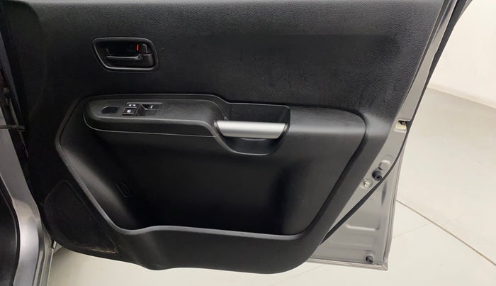 2022 Maruti IGNIS SIGMA 1.2, Petrol, Manual, 33,941 km, Driver Side Door Panels Control