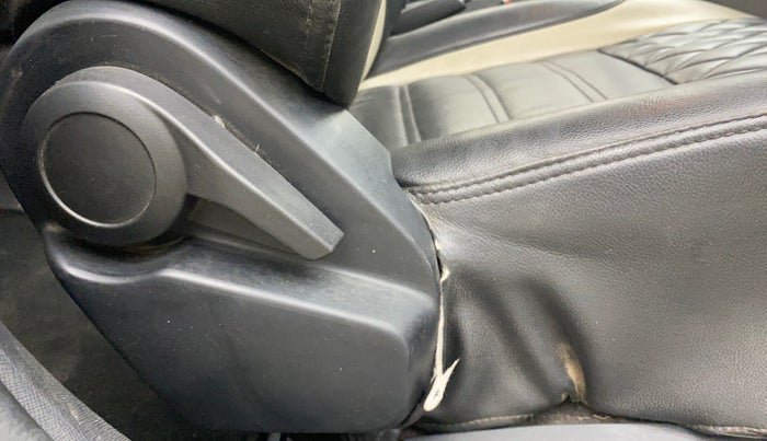 2021 Tata ALTROZ XT PETROL, Petrol, Manual, 74,084 km, Driver Side Adjustment Panel