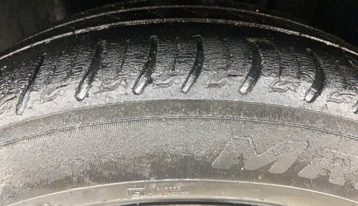 2021 Tata ALTROZ XT PETROL, Petrol, Manual, 74,084 km, Left Front Tyre Tread