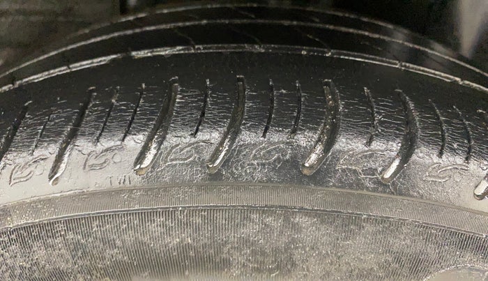 2021 Tata ALTROZ XT PETROL, Petrol, Manual, 74,084 km, Left Rear Tyre Tread