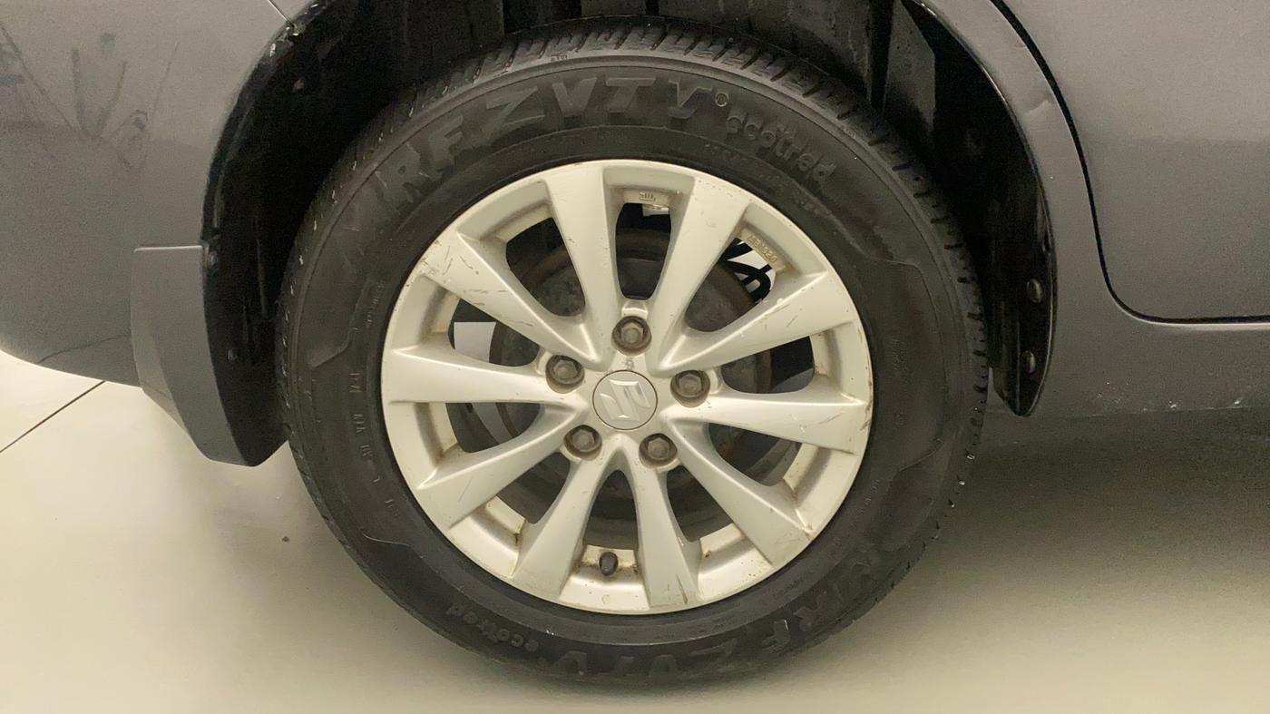 2013 Maruti Ertiga ZXI, Petrol, Manual, 40,809 km, Right Rear Wheel