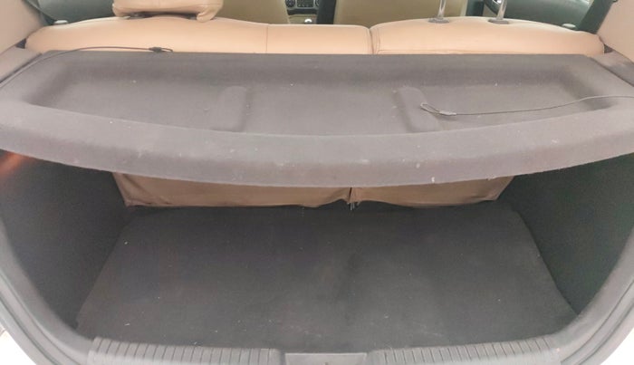 2013 Hyundai i20 ASTA 1.2, Petrol, Manual, 1,16,733 km, Boot Inside