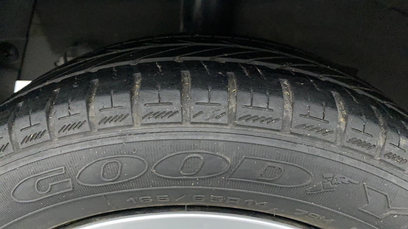 2017 Hyundai Grand i10 SPORTZ 1.2 KAPPA VTVT, Petrol, Manual, 17,238 km, Right Rear Tyre Tread