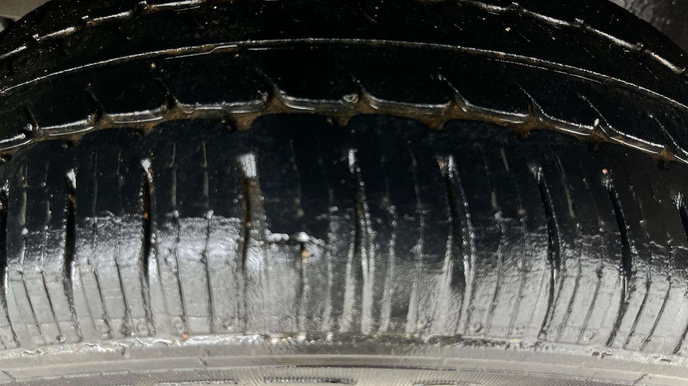 2014 Tata Nano TWIST XT, Petrol, Manual, 89,598 km, Left Rear Tyre Tread