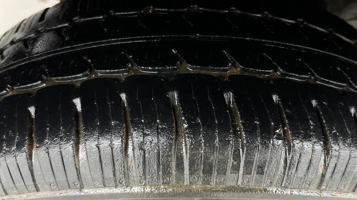 2014 Tata Nano TWIST XT, Petrol, Manual, 89,598 km, Right Rear Tyre Tread