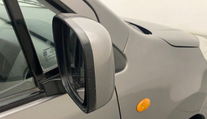 2012 Maruti Wagon R 1.0 VXI, Petrol, Manual, 17,709 km, Right rear-view mirror - Mirror motor not working