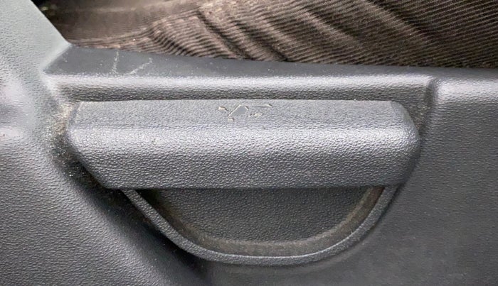 2012 Hyundai i20 SPORTZ 1.2, Petrol, Manual, 80,577 km, Driver Side Adjustment Panel