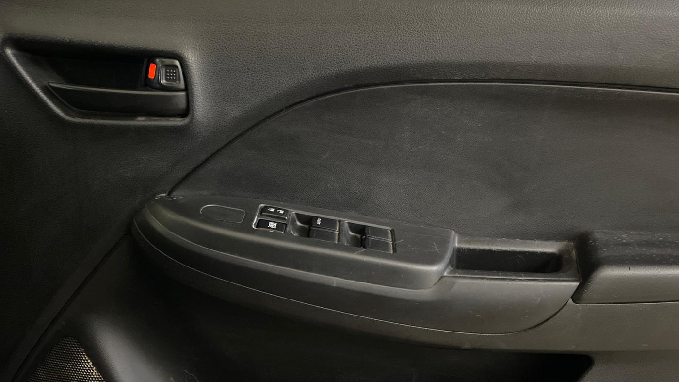 2021 Maruti Baleno SIGMA PETROL 1.2, Petrol, Manual, 39,089 km, Driver Side Door Panels Control