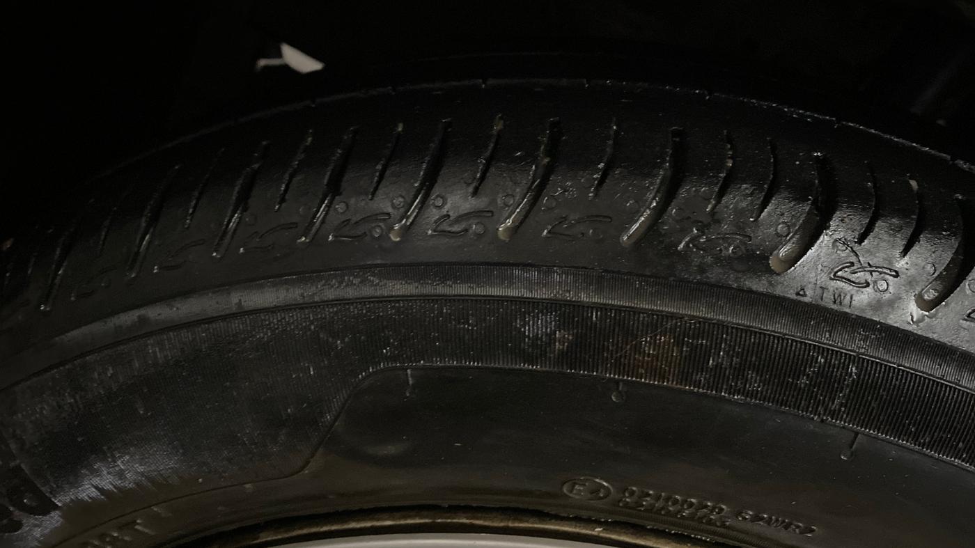 2021 Maruti Baleno SIGMA PETROL 1.2, Petrol, Manual, 39,089 km, Left Front Tyre Tread