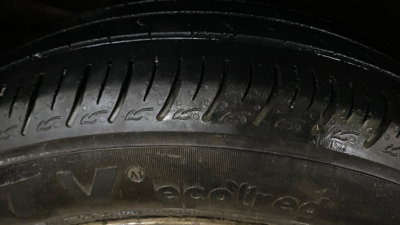 2021 Maruti Baleno SIGMA PETROL 1.2, Petrol, Manual, 39,089 km, Right Front Tyre Tread