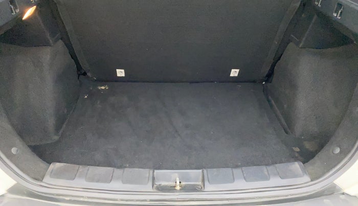 2021 Tata NEXON XM SUNROOF DIESEL, Diesel, Manual, 35,139 km, Boot Inside