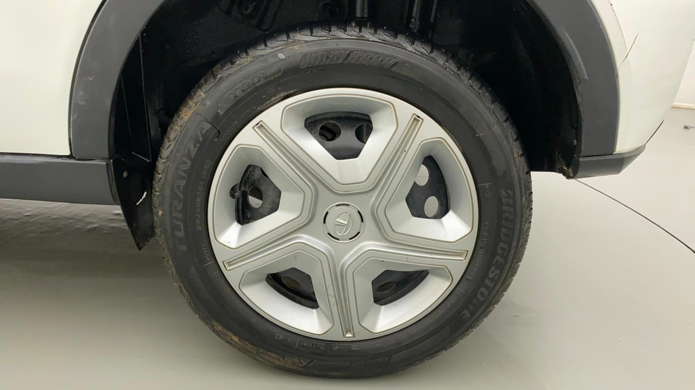 2021 Tata NEXON XM SUNROOF DIESEL, Diesel, Manual, 35,139 km, Left Rear Wheel