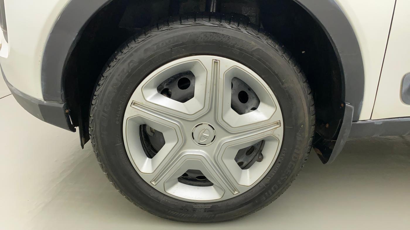 2021 Tata NEXON XM SUNROOF DIESEL, Diesel, Manual, 35,139 km, Left Front Wheel