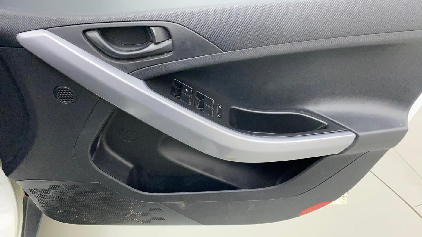 2021 Tata NEXON XM SUNROOF DIESEL, Diesel, Manual, 35,139 km, Driver Side Door Panels Control