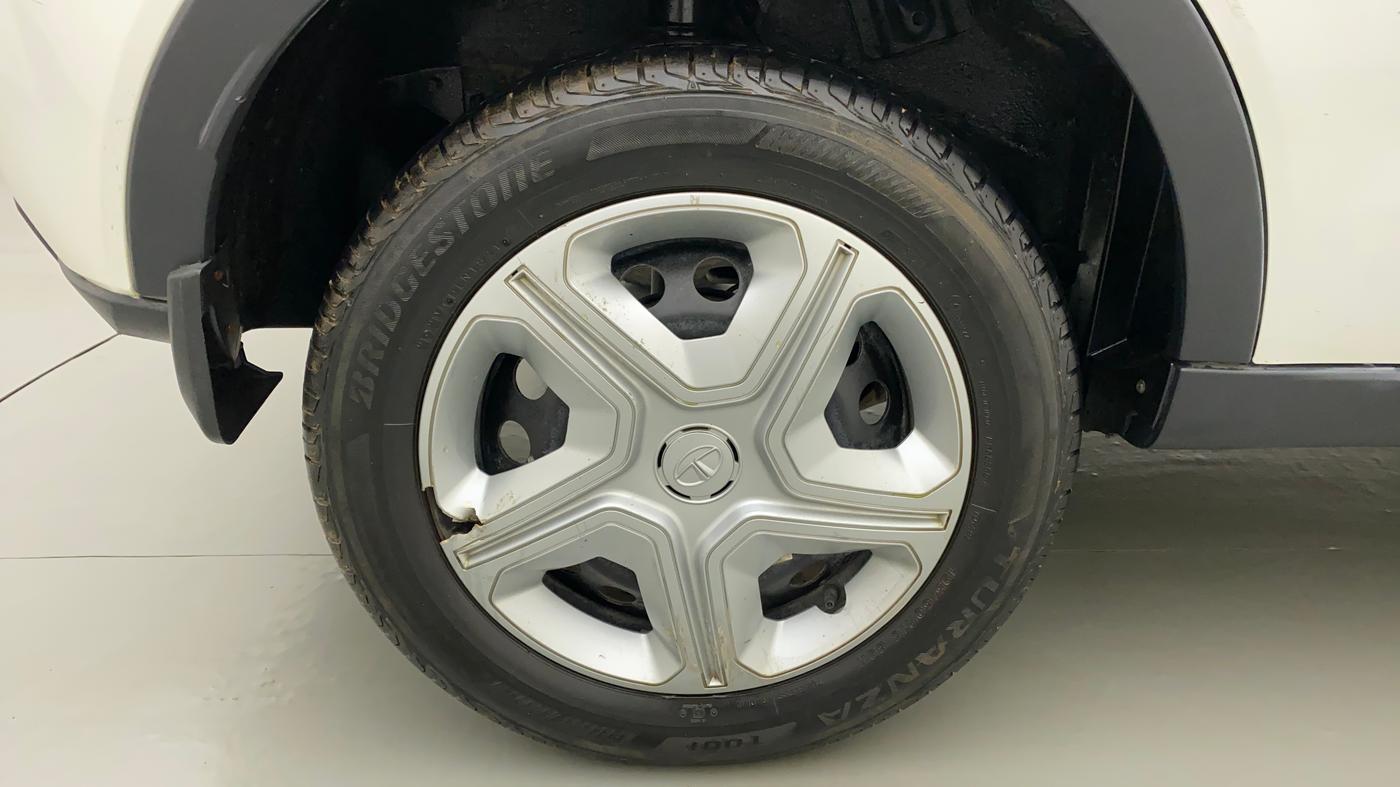 2021 Tata NEXON XM SUNROOF DIESEL, Diesel, Manual, 35,139 km, Right Rear Wheel