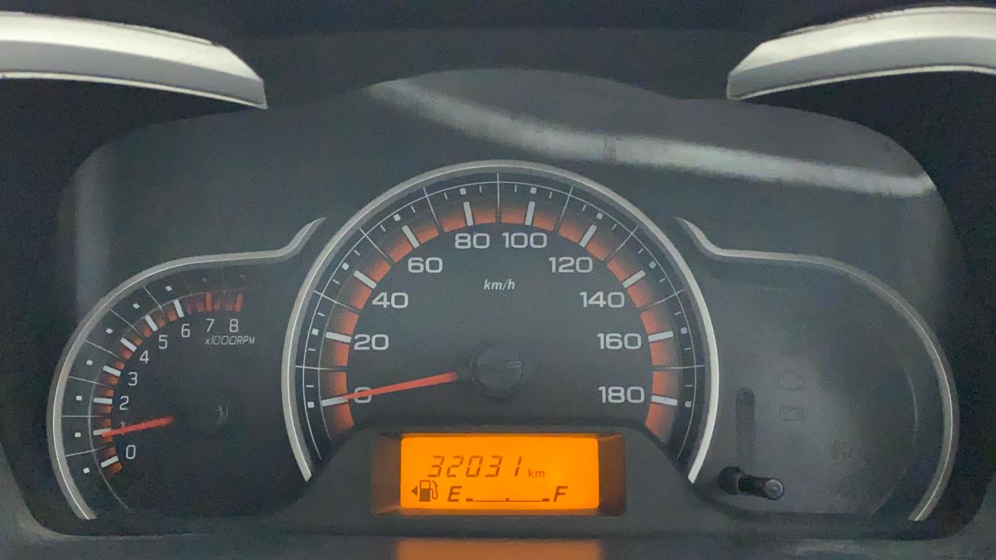 2016 Maruti Alto K10 VXI, Petrol, Manual, 32,658 km, Odometer Image