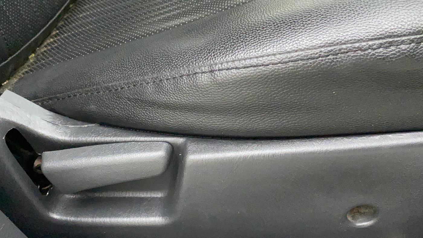 2016 Maruti Alto K10 VXI, Petrol, Manual, 32,658 km, Driver Side Adjustment Panel