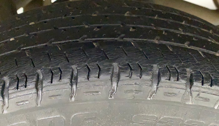 2016 Maruti Alto K10 VXI, Petrol, Manual, 32,658 km, Right Rear Tyre Tread