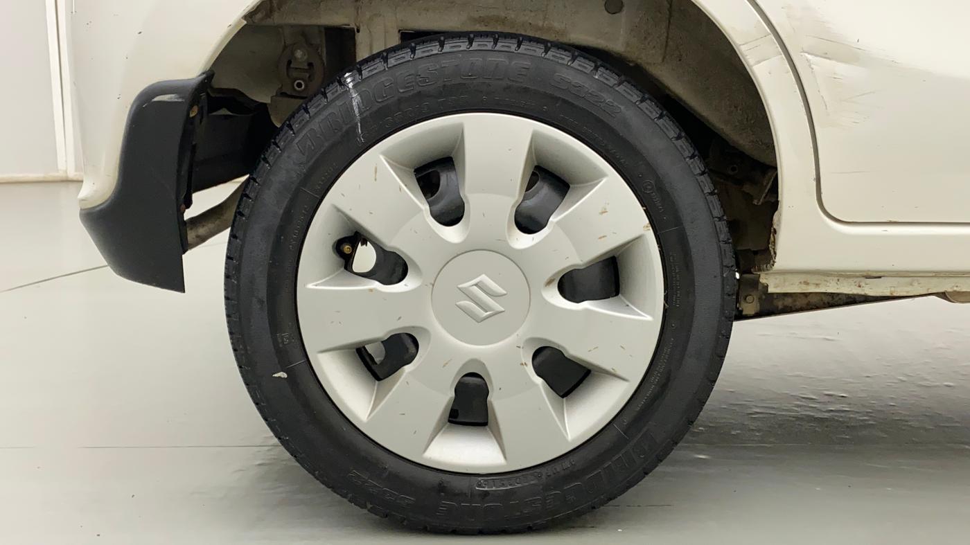 2016 Maruti Alto K10 VXI, Petrol, Manual, 32,658 km, Right Rear Wheel