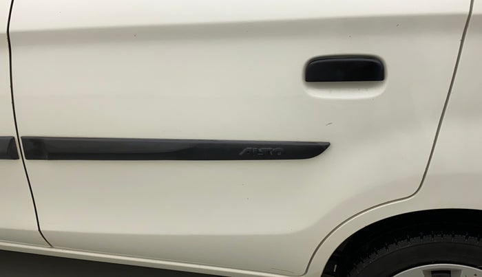 2016 Maruti Alto K10 VXI, Petrol, Manual, 32,658 km, Rear left door - Minor scratches