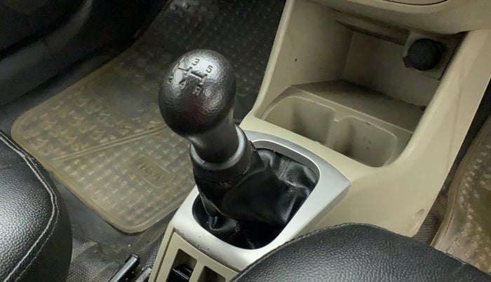 2016 Maruti Alto K10 VXI, Petrol, Manual, 32,658 km, Gear lever - Boot cover slightly torn