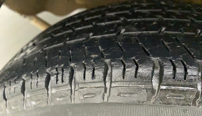 2016 Maruti Alto K10 VXI, Petrol, Manual, 32,658 km, Left Front Tyre Tread
