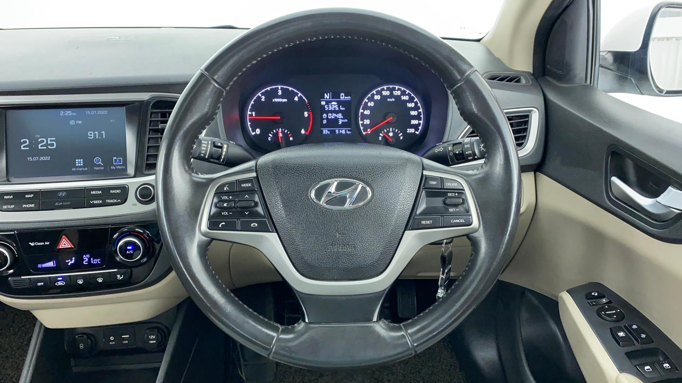 2017 Hyundai Verna 1.6 CRDI SX + AT, Diesel, Automatic, 91,337 km, Steering Wheel Close Up